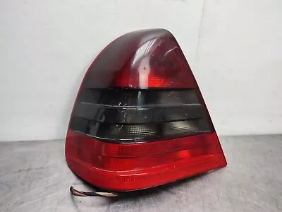 1994-00 Mercedes C Class W202 Rear Passanger Side Left Tail Light Av 2028203564 • $37.29