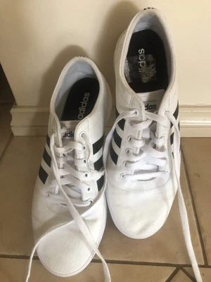 $15 • Buy Size 9 US White With 3 Blue Stripe Design, Good Condition