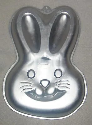 Wilton 1992 EASTER BUNNY Rabbit Head Face Easy 1 2 3 CAKE PAN Tin Mold 2105-9438 • £8.64