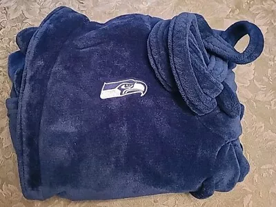 Northwest Make It Official Mens Large Womens Xl NFL Seshawks Fleece Robe • $27