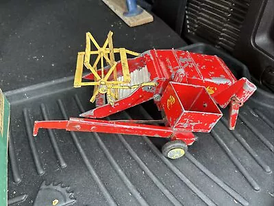 Vintage 1950's Lincoln Toys Massey Harris Red Clipper Combine Farm Toy 1/20 • $250