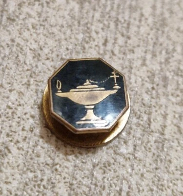 £7.49 • Buy Vintage Enamel Button Lapel Badge Lamp HW Miller Birmingham Antique Dress