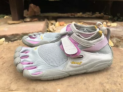 Vibram Fivefingers Barefoot Running Women's 36 Activewear Outdoor Toe Shoes • $30.22