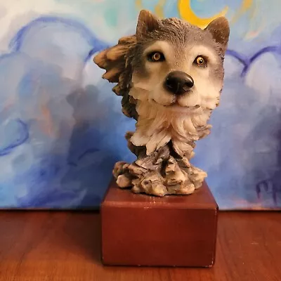 Wolf Figure Mill Creek Studios 2000  Small Wolf - Keen Eye  14004 • $30