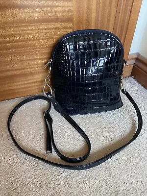 £10 • Buy Vintage Jane Shilton Small Black Patent Bag