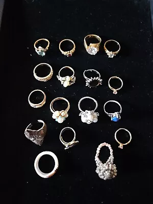 Vintage Lot Of 17 Costume Rings.  4 Are Gold Plated Different Materials • $5.99