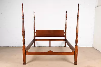 Thomasville Georgian Carved Mahogany King Size Poster Bed • $3595