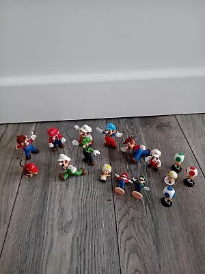 Jakks Pacific A Collection Of Articulated Super Mario Brothers Figures And Ninte • £9.95