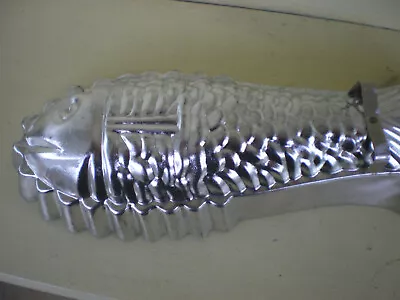 Vintage Metal Fish Shaped Mousse/jelly Mould/wall Hanging 12  Long Pre-owned • £6.99