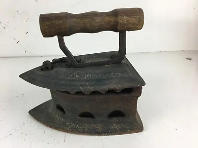 Antique Cast Iron Coal Burning Clothes Iron With Grate. • $37.49
