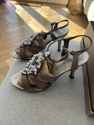 £25 • Buy Menbur Shoes Size 4 Taupe For Wedding 
