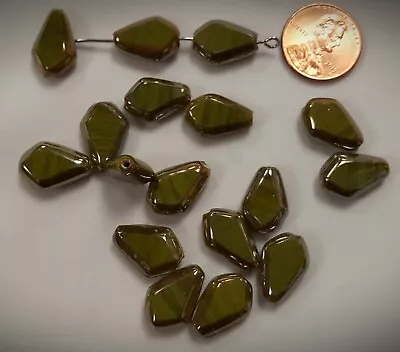 12 VINTAGE GLASS OLIVE GREEN SWIRL AB EDGE 16x11mm FLAT DIAMOND SHAPE BEADS 2112 • $2.24