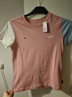£18 • Buy Womans Vans T Shirt Size Xs