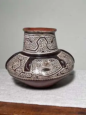 Large Shipibo Vase. Peru Amazonia. Mid 20th Century. • $655