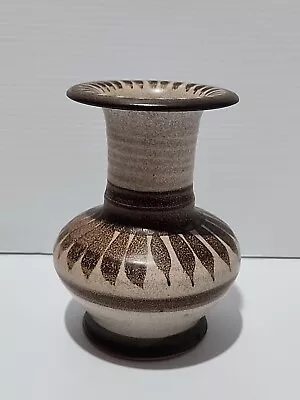 G.A.P. Pottery Fluted Vase  Brown 16.5cm • $16.09