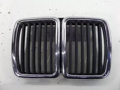 BMW 325i Center Kidney Grille Grill E30 84-92 OEM Chrome Peeling 318i • $35.69