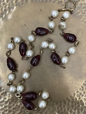$1580 • Buy Vintage Chanel Ruby Gripoix Pearl Necklace