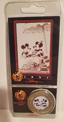 Disney Store Decades Coin Series #17 1931 Mickey & Minnie Mouse The Beach Party • $6.99