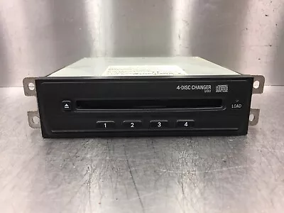 2003 Mitsubishi Shogun Pajero Mk3 4 Disc Cd Changer Mz312395 • $37.17