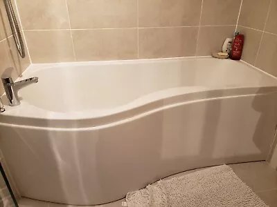 Left Side P-shape Shower Bath Tub With Glass Shower Screen And Front Bath Panel • £10