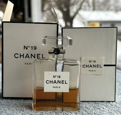 Chanel No 19 Extrait P.M. (28 Ml) 1.201.91 Vintage Bottle & Box • $225