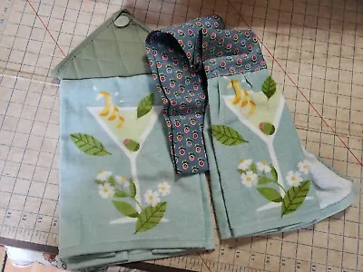 KITCHEN HANGING POTHOLDER/BOA W. MARTINI TIME Towels/lt. Blue Floral Tie • $15