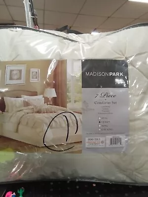 Madison Park Vivian Piece  Tufted Comforter Set Full Queen Size 666-AMC • $85