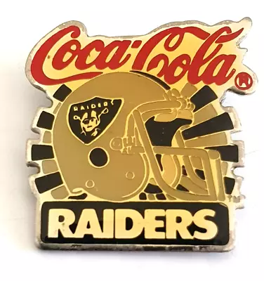 Vintage Las Vegas Raiders American Football Helmet Collectable Button Pin Badge • $14.97