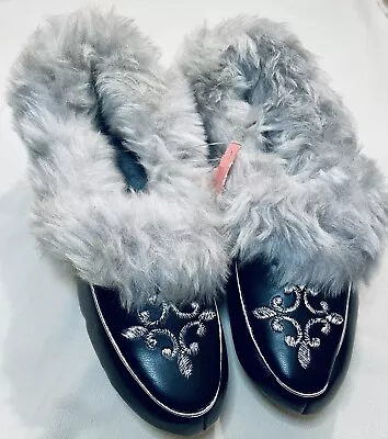 Vintage House Slippers Blck With Grey Faux Fur Lining Size 7 • $18