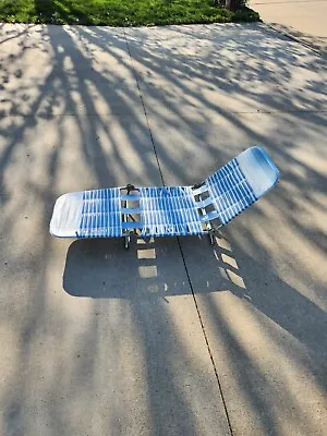 Vintage Tri Fold Jelly Tube Chaise Lounge Chair Lawn Chair Blue White Youth  • $49.99