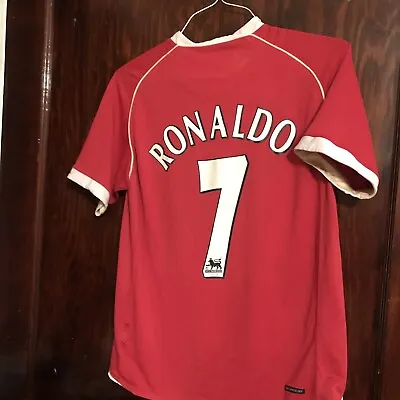 RARE Ronaldo MANCHESTER UNITED JERSEY SHIRT Vintage Medium Beckham Giggs Rooney • $144.99