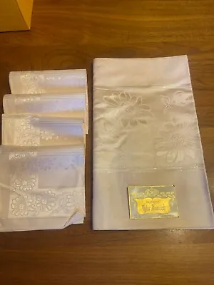 Vintage Imported Mylar Damask Pale Pink With Silver Thread Tablecloth & 4 Napkin • $25