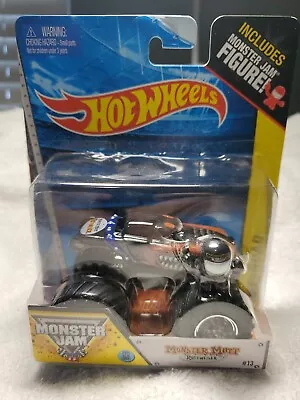 2013 Hot Wheels Monster Jam Monster Mutt Rottweiler With Figure #13 • $16.99