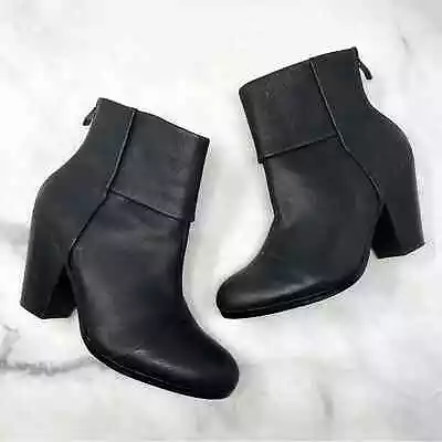 Vince Camuto Hadley Pebbled Leather Zippered Block Heel Ankle Booties Black 7.5 • $69.99