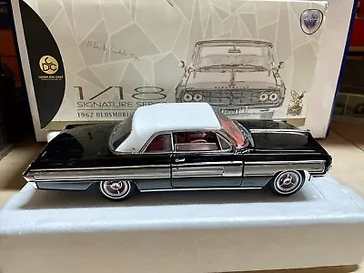 Lucky Road Signature 1962 OLDSMOBILE Starfire 1/18 Diecast Car Black/White Top • $36