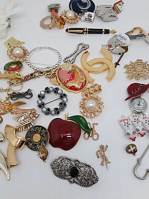 Brooch Lot Mixed Vintage Angles Possible Chanel Bow Avon About 50 Pieces Estate • $15