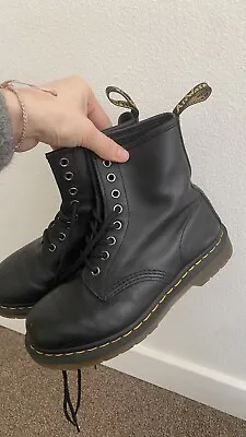 Women's Shoes Dr. Martens 1460 8 Eye Leather Boots 11821006 BLACK SMOOTH • $100