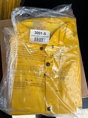 NEW Industrial Heavy-Duty PVC/Polyester 3-Piece Yellow Rain Suit - Size S  • $4.99