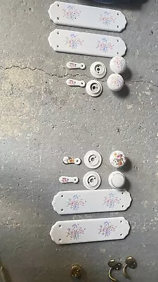£25 • Buy Vintage Porcelain Door Knobs Finger Plates & Escutcheons Floral Dog Rose 2 Sets
