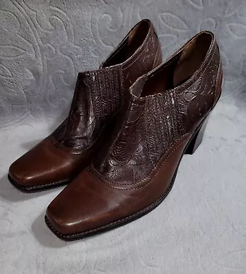 Antonio Melani Sz 10M Floral Brown Tooled  Leather Ankle Boots   Stacked Heel 👠 • $28.36