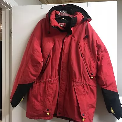 MARLBORO COUNTRY STORE RED MEN'S JACKET SIZE XL Body Fill Duck Down • $25