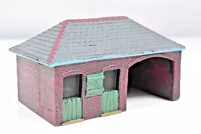 MODEL RAILWAY RESIN BUILDING 00 Gauge RED BRICK & SLATE STABLES & CART SHED/BARN • £15