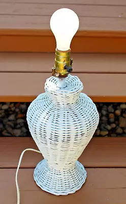 Vintage Boho White Wicker/Rattan Table Lamp 14.5” Beach Coastal Cottage Core • $19.99