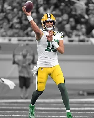 Green Bay Packers JORDAN LOVE Glossy 8x10 Photo NFL Spotlight Print Poster • $5.49