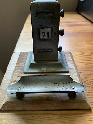 £4.20 • Buy Vintage Metal Rotating Perpetual Desk Calendar On Wooden Base & Pen Holder