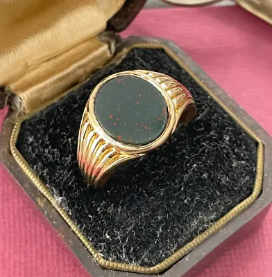 Heavy Gents Bloodstone Signet Ring- 18ct Yellow Gold | UK Size R | Pre-owned • £595