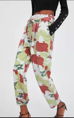 Zara Camouflage Paperbag Pants Khaki Chino Green  27 (US 4) • $21.90