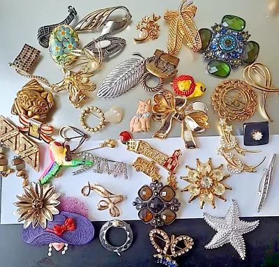 Vintage Estate 40 Costume Pins Brooches Lot • $1.25