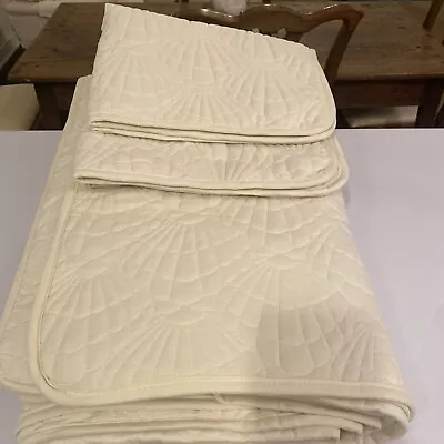 Queen  Quilted Bedspread 90” X 90” Queen Shams Ivory Reversible Cottagecore VGUC • $26.88