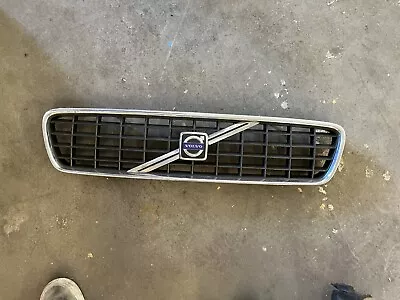 2005-2007 Volvo S60 OEM Front Grille Assembly  #393 • $65